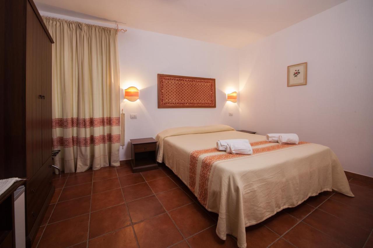 Affitta Camere Casa Delle Rose Villanova Monteleone Екстер'єр фото