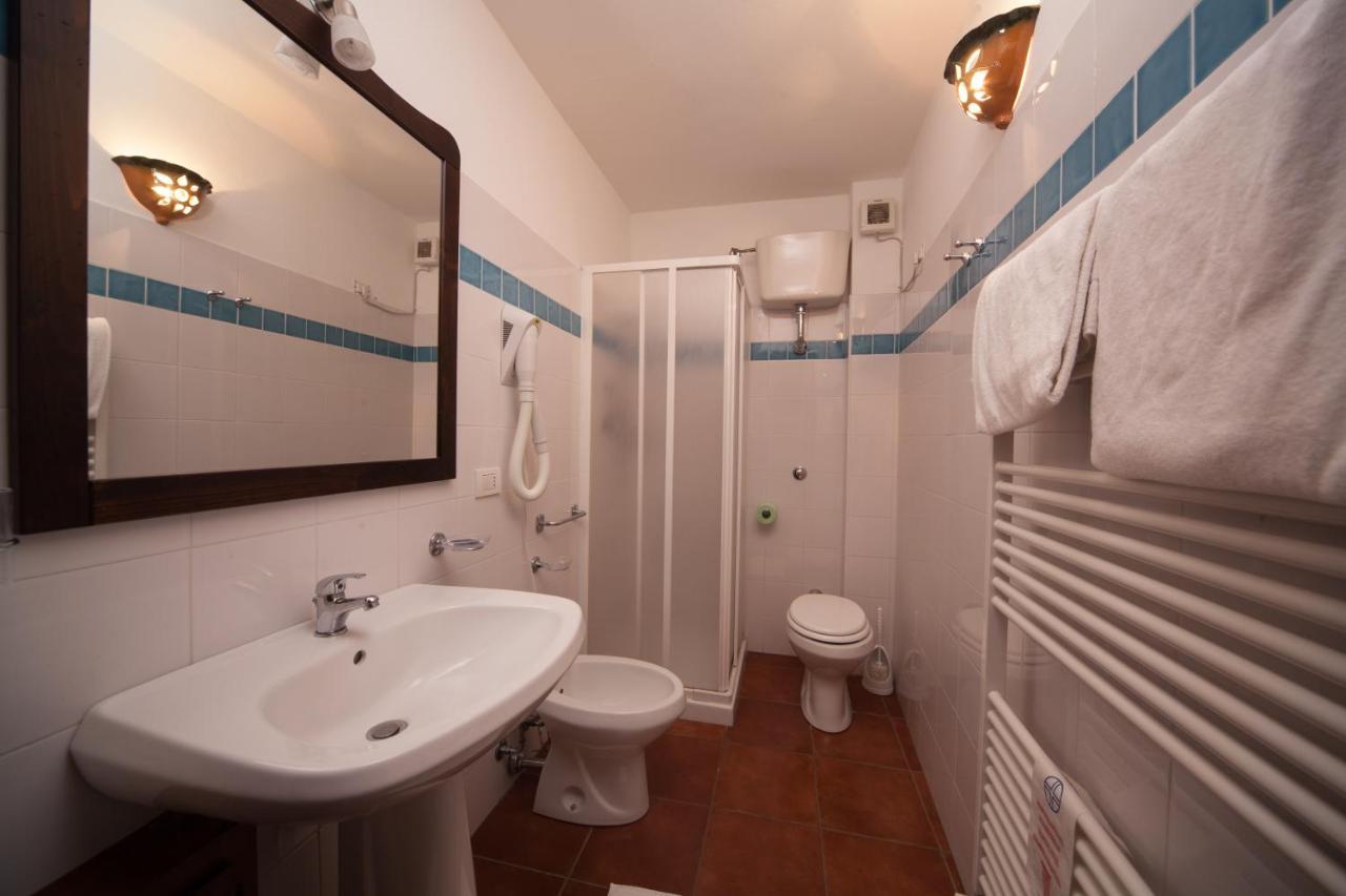 Affitta Camere Casa Delle Rose Villanova Monteleone Екстер'єр фото