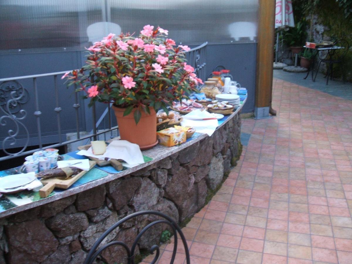 Affitta Camere Casa Delle Rose Villanova Monteleone Екстер'єр фото